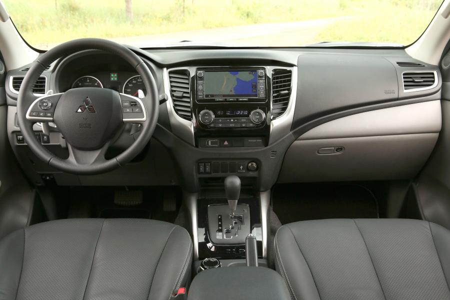  Mitsubishi L200 Double Cab 2015 года  (фото 27 из 29)